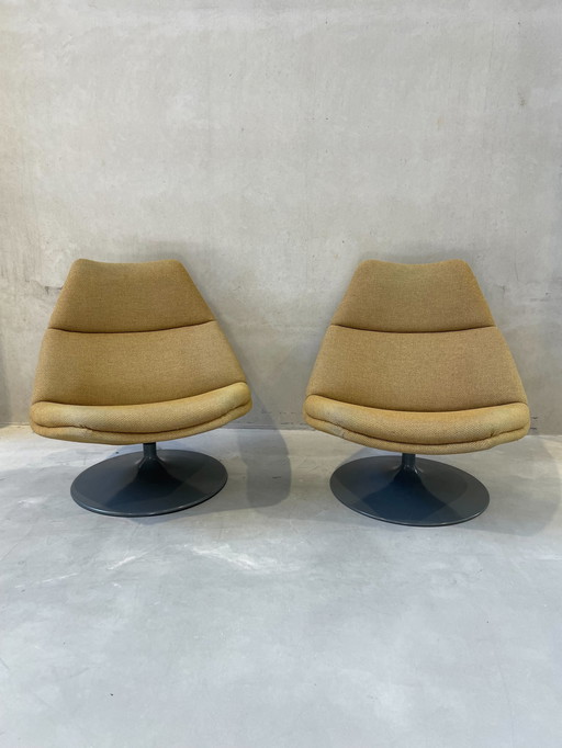 2x Artifort lounge chair F510