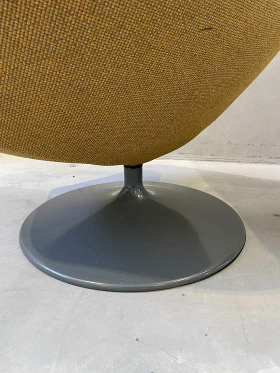 Image 1 of 2x Artifort lounge chair F510