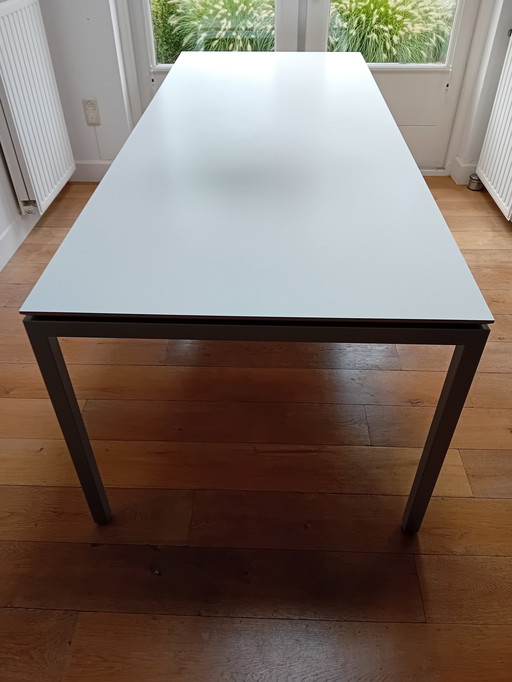 Metaform S16 Eetkamertafel