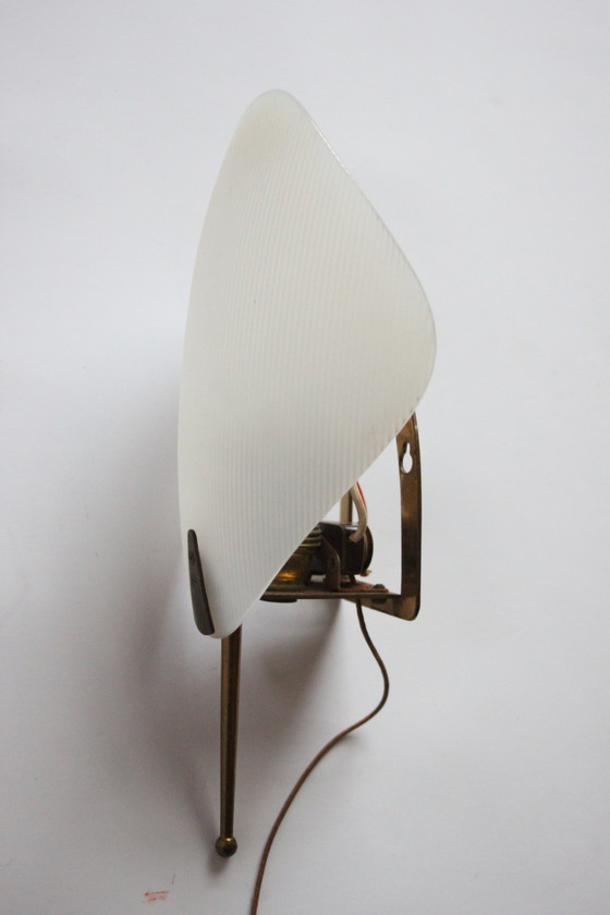 Image 1 of Bladvormige wandlampen van acryl en messing, 1950S