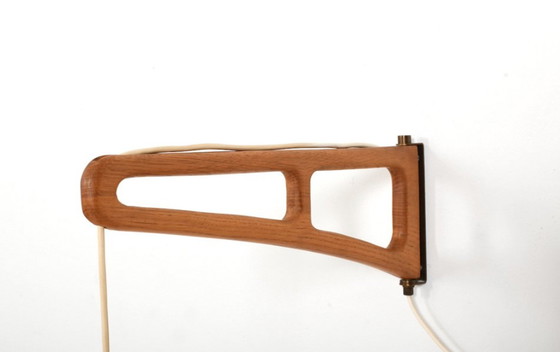 Image 1 of Deense eiken en koperen wandlamp, 1960