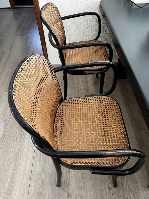 3x Josef Hoffman Thonet nr 811 Praag stoel met armleuningen