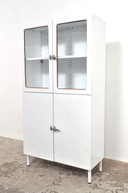 Vintage apothekerskast