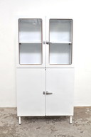 Vintage apothekerskast
