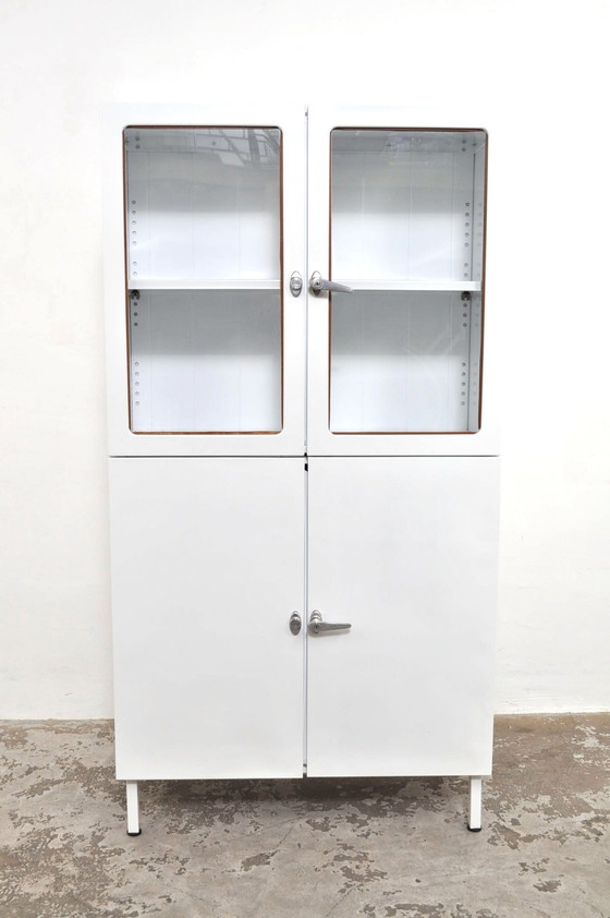 Image 1 of Vintage apothekerskast