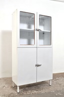 Vintage apothekerskast