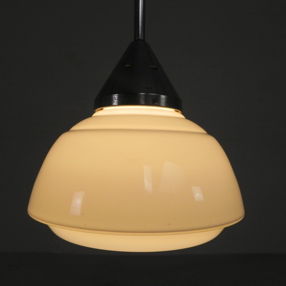 Image 1 of Art Deco hanglamp met geribbelde glazen kap, jaren 30