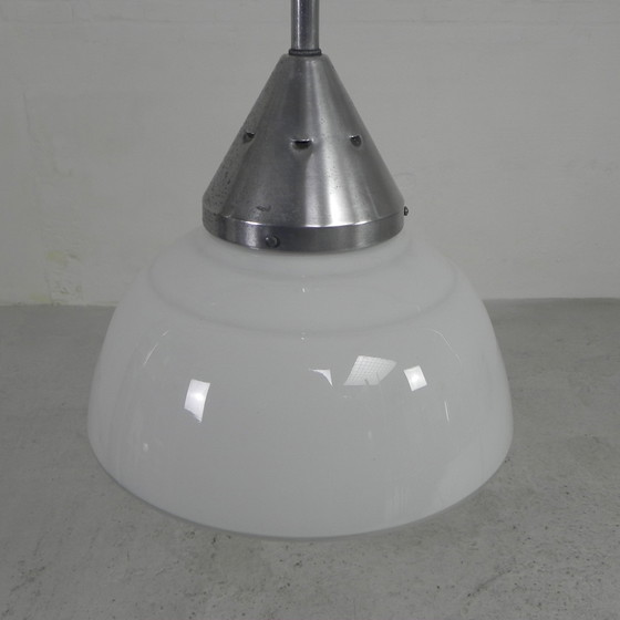Image 1 of Art Deco hanglamp met geribbelde glazen kap, jaren 30
