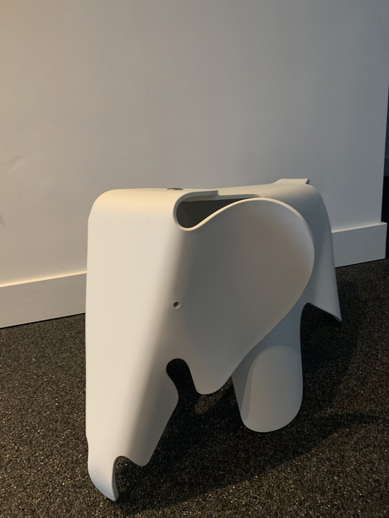 Image 1 of Vitra Eames Elephant