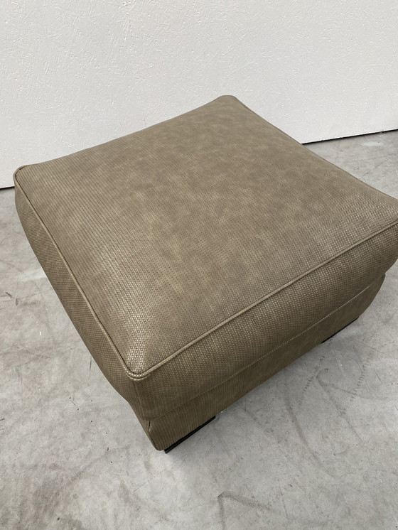 Image 1 of Versmissen Footstool olijfgroen