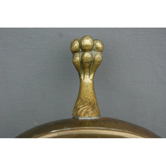 Image 1 of Vintage messing bloempot met leeuwenkoppen, 1900