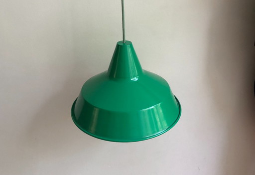 2x Vintage emaille groene lampen met groen snoer