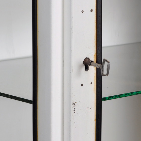 Image 1 of Vintage medische kast van IJzer en Glas
