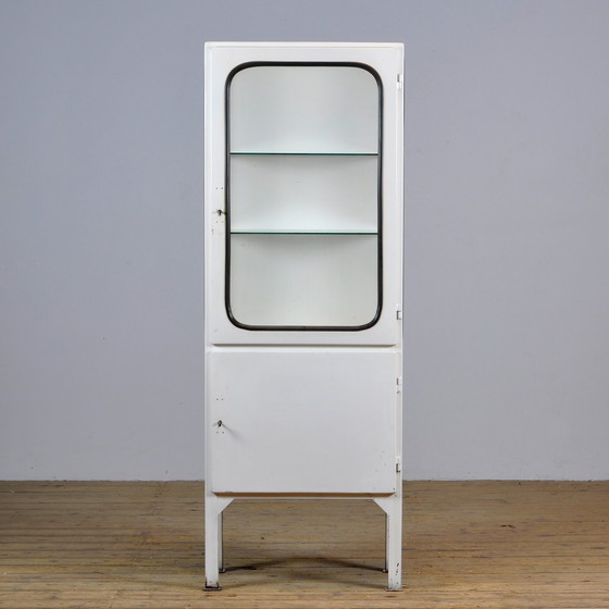 Image 1 of Vintage medische kast van IJzer en Glas