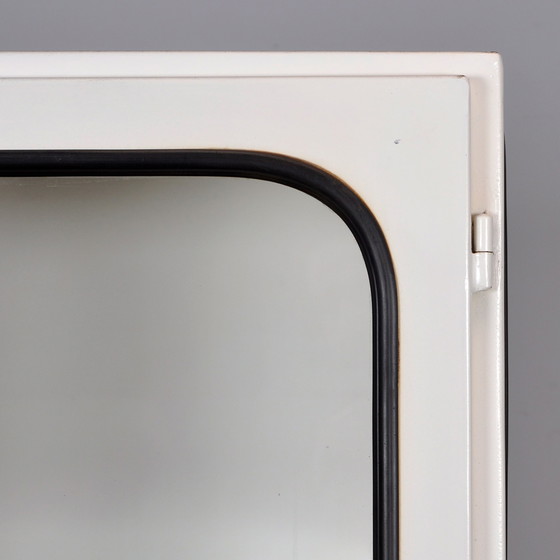 Image 1 of Vintage medische kast van IJzer en Glas