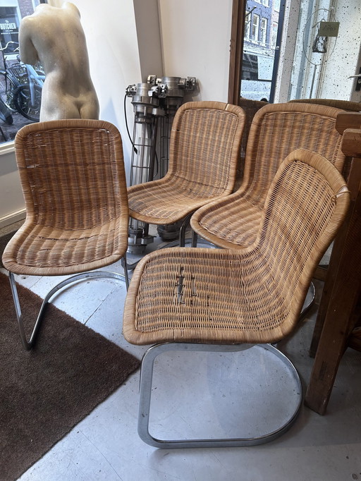 Set Of 4 Vintage Wicker Dining Chairs By Cidue opknapper