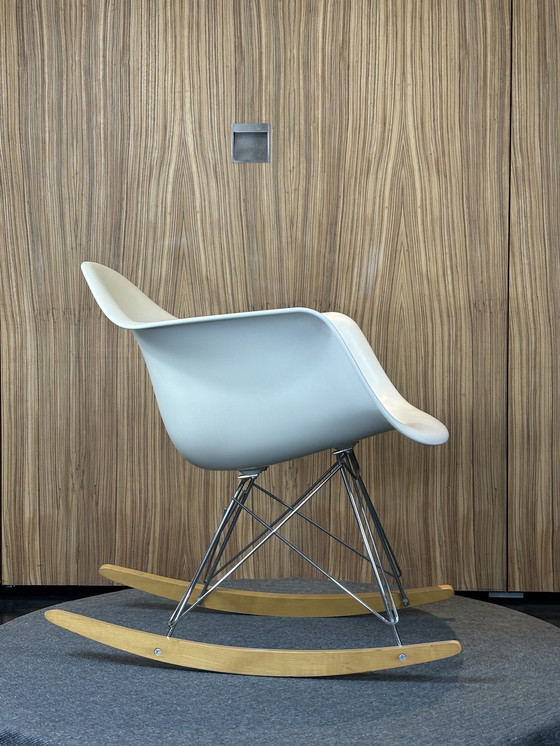 Image 1 of Vitra Eames Rar Chair