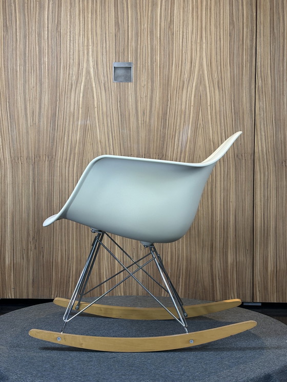 Image 1 of Vitra Eames Rar Chair