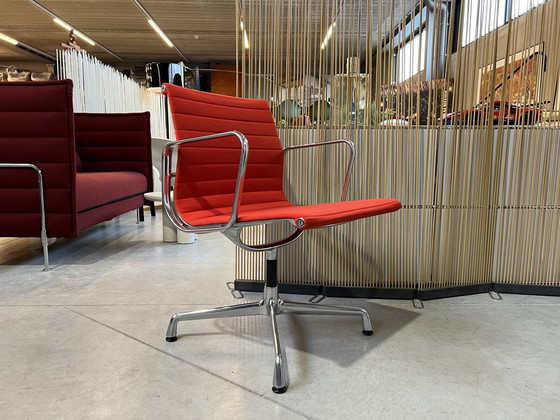 Image 1 of Vitra Eames Ea107 Hopsak Stoel