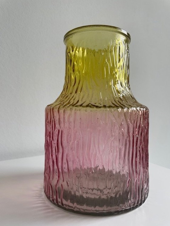 Image 1 of Vaas Roze/Geel Getraand Glas