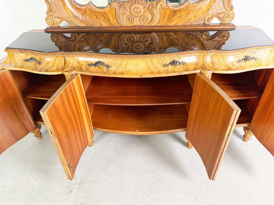 Image 1 of Italiaans dressoir laat barok rococo dressoir Mobili Cantù notenhout 1920 Ii