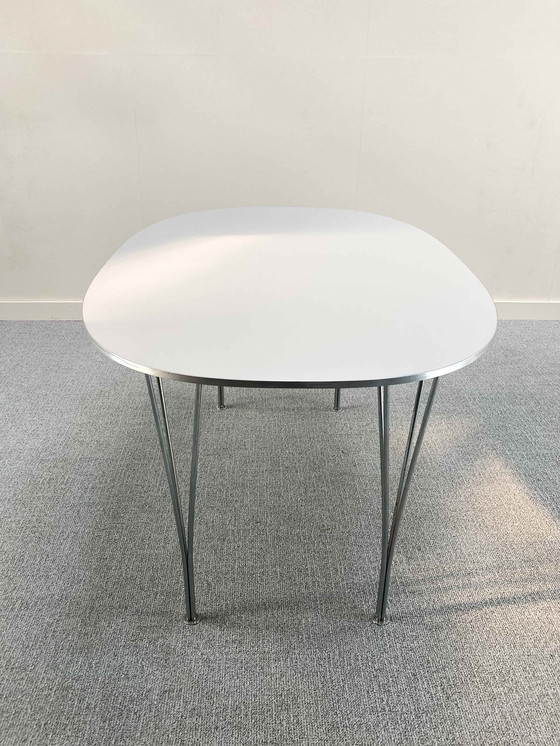 Image 1 of Fritz Hansen B613 Tafel