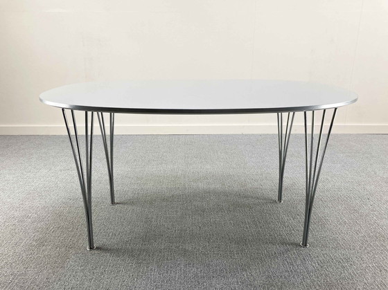 Image 1 of Fritz Hansen B613 Tafel