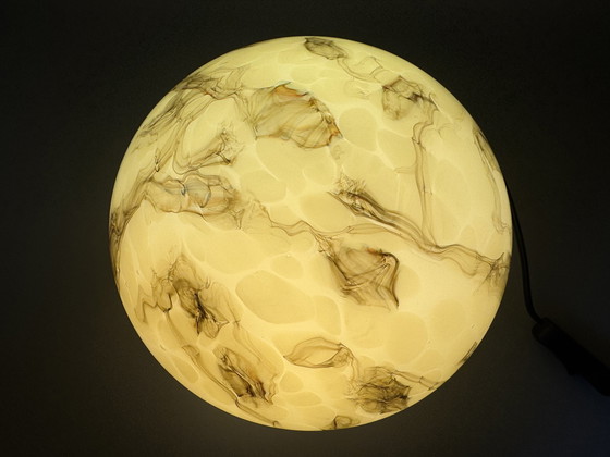 Image 1 of Art Deco Stijl Gemarmerde Plafonnière