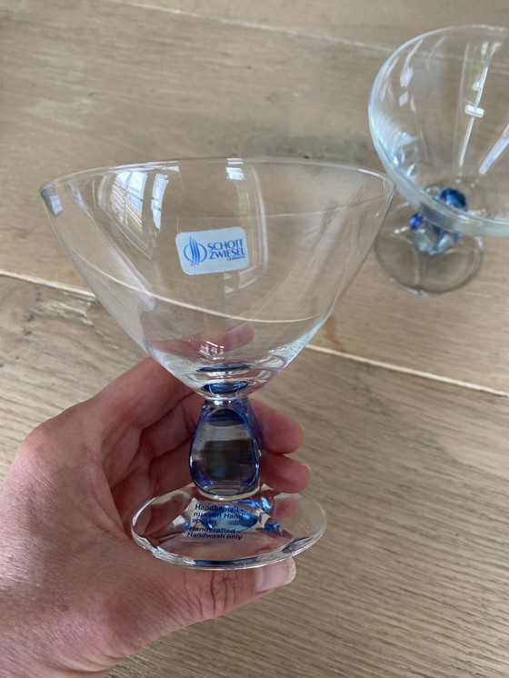 Image 1 of 2X Schott Zwiesel Handgeblazen Cocktailglazen Met Blauwe Steel