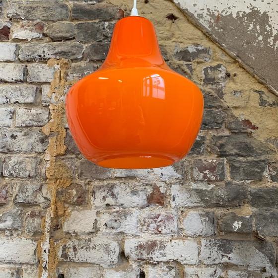 Image 1 of Oranje glazen hanglamp uit de jaren 70