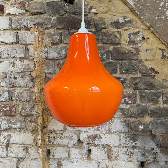 Image 1 of Oranje glazen hanglamp uit de jaren 70