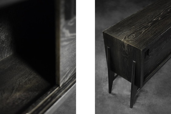 Image 1 of Vintage donker ruw eiken dressoir, 1960