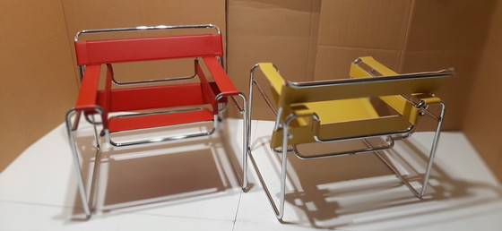 Image 1 of Knoll Wassily B3 Nieuwe-Nooit-Gebruikte Fauteuil In Amber Leer Van Marcel Breuer