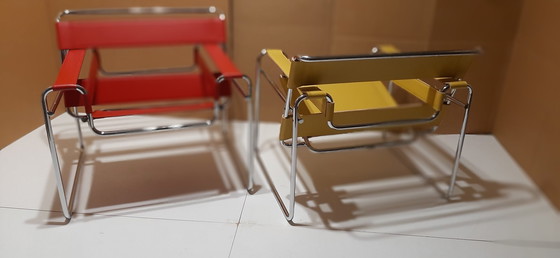 Image 1 of Knoll Wassily B3 Nieuwe-Nooit-Gebruikte Fauteuil In Amber Leer Van Marcel Breuer