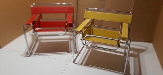 Image 1 of Knoll Wassily B3 Nieuwe-Nooit-Gebruikte Fauteuil In Amber Leer Van Marcel Breuer