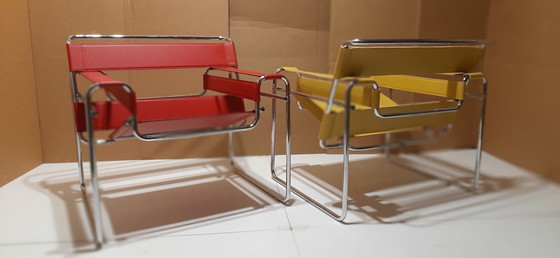 Image 1 of Knoll Wassily B3 Nieuwe-Nooit-Gebruikte Fauteuil In Amber Leer Van Marcel Breuer