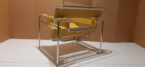 Image 1 of Knoll Wassily B3 Nieuwe-Nooit-Gebruikte Fauteuil In Amber Leer Van Marcel Breuer