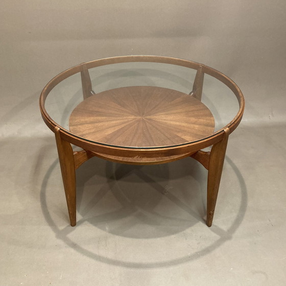 Image 1 of Scandinavisch design salontafel van glas en teak 1950.