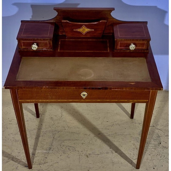 Image 1 of Vintage damesbureau met trapje