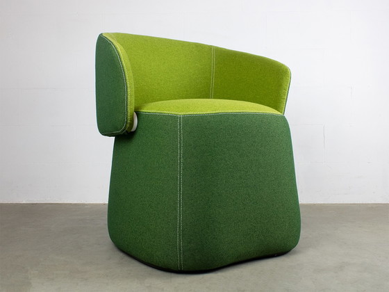 Image 1 of Haworth Openest Fauteuil annex pouf Chick design Patricia Urquiola