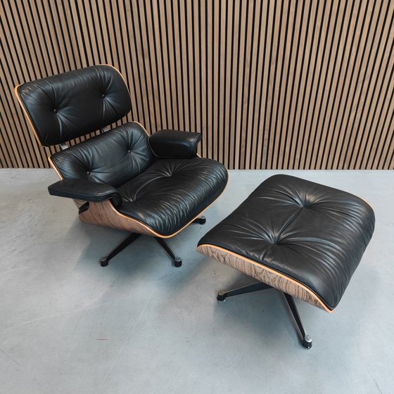 Image 1 of Vitra Eames Lounge chair + Ottoman