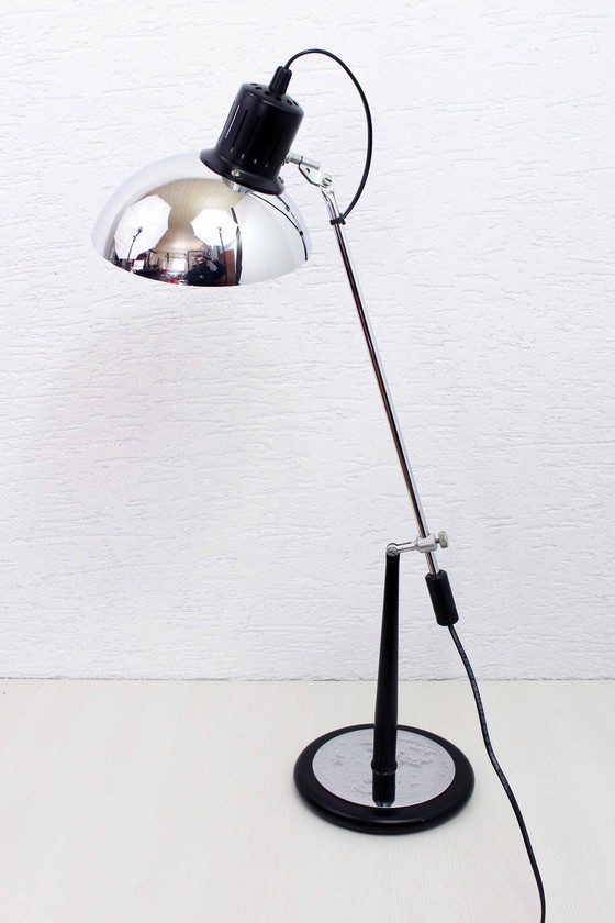 Image 1 of Knikkende bureaulamp in zwart metaal en chroom, 1970