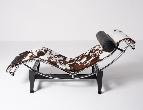 Image 1 of Cassina - Chaise Longue - LC4 - Charlotte Perriand, Le Corbusier, Pierre Jeanneret - Leer, Staal