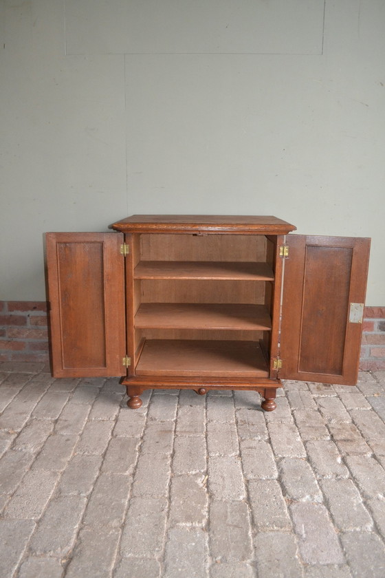 Image 1 of Antieke Eiken Art Deco Dressoir.