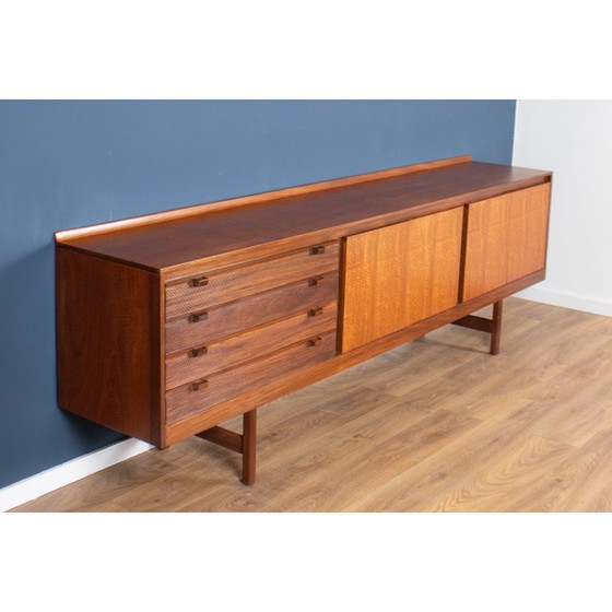 Image 1 of Vintage palissander Knightsbridge dressoir van Robert Heritage voor Archie Shine