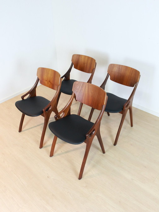 Set 4 Vintage Eetkamerstoelen Arne Hovmand Olsen