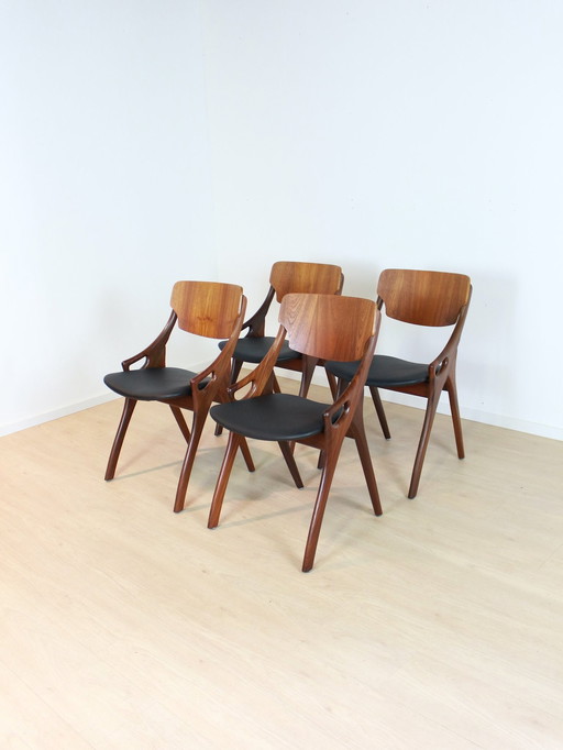 Set 4 Vintage Eetkamerstoelen Arne Hovmand Olsen