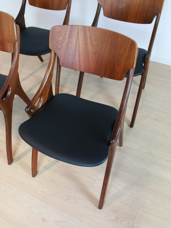 Image 1 of Set 4 Vintage Eetkamerstoelen Arne Hovmand Olsen