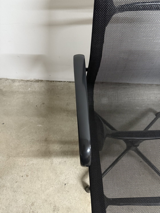 Image 1 of Vitra Eames EA 108 Aluminium Stoel Zwart 1/3 Top & Origineel