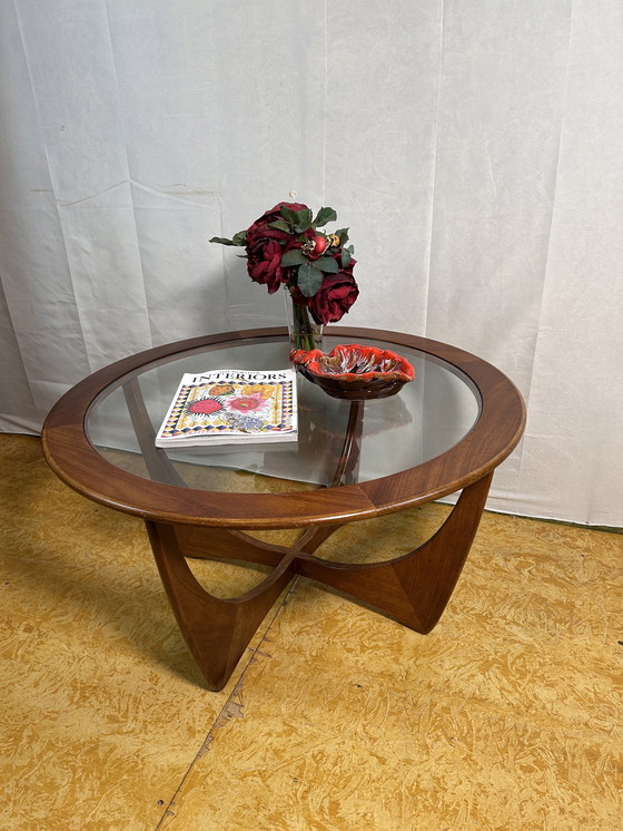 Image 1 of Mid Century Retro Vintage Teak Gplan Astro Salontafel 1960